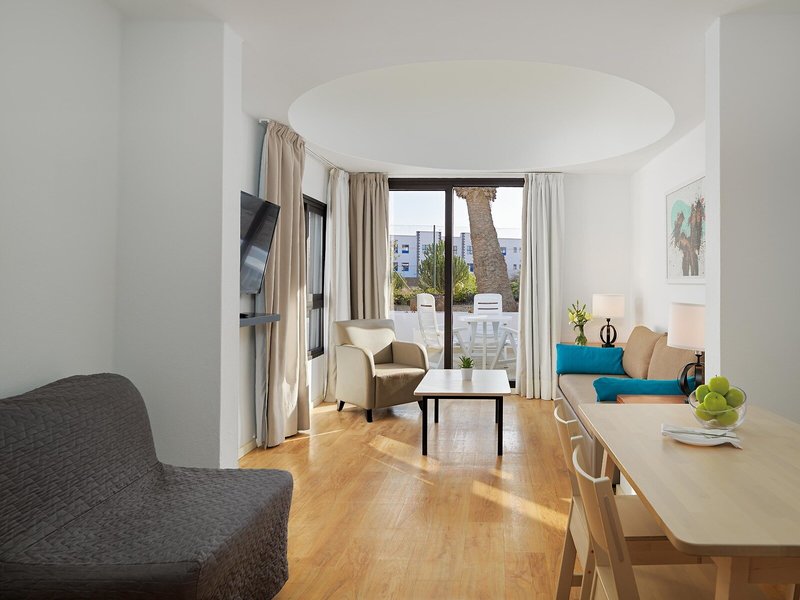 H10 Suites Lanzarote Gardens 39