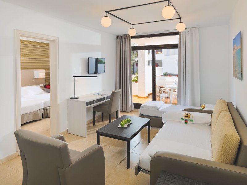 H10 Suites Lanzarote Gardens 16