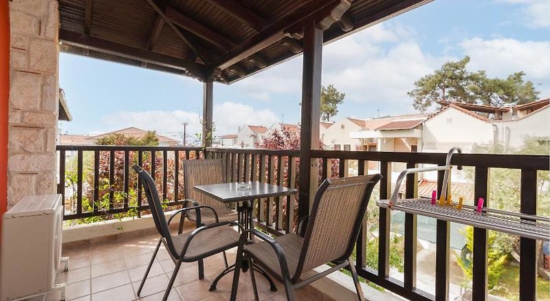 Aeollos Aparthotel 4