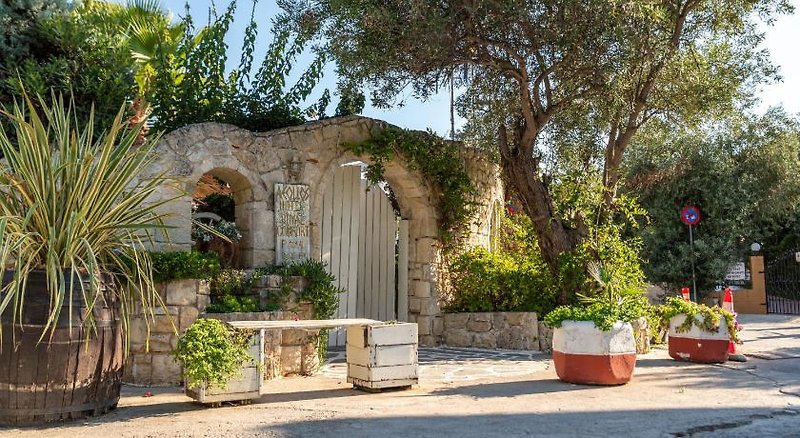 Aeollos Aparthotel