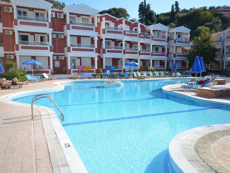 Paradise Hotel Apartments 8