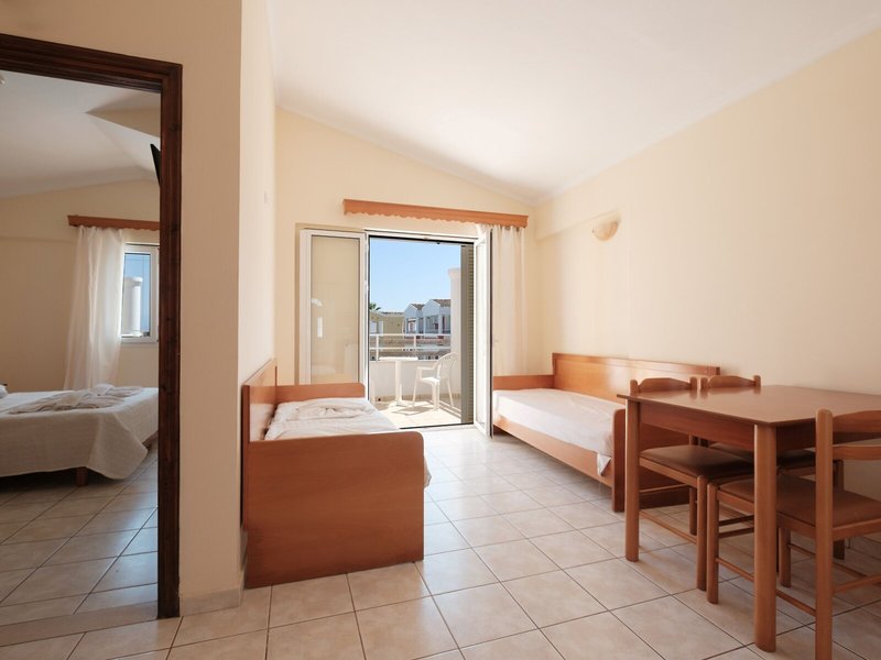 Paradise Hotel Apartments 24