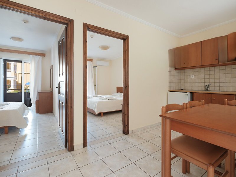 Paradise Hotel Apartments 25