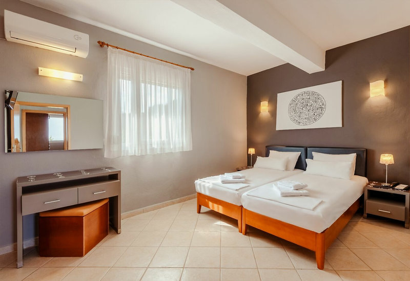 Ampelia Hotel Kassandra 6