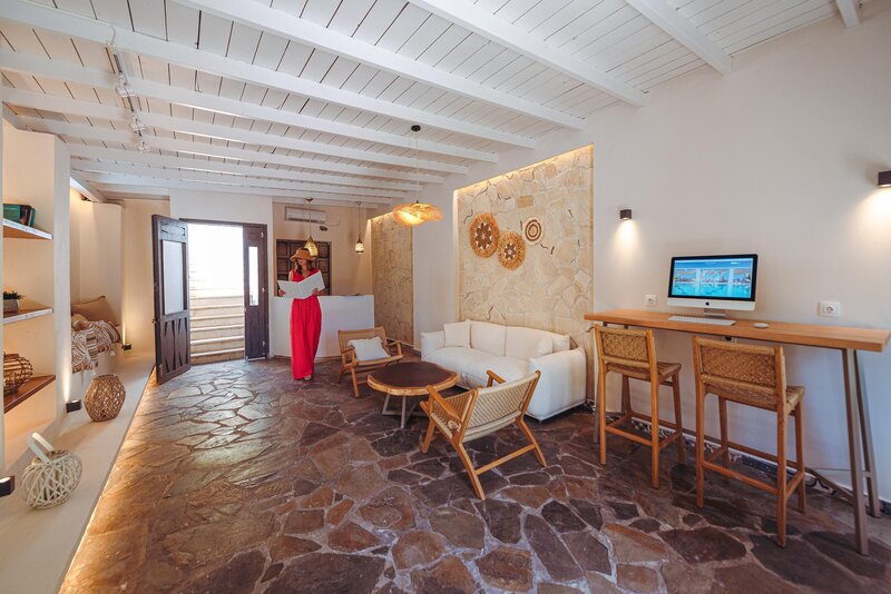 Ampelia Hotel Kassandra 83