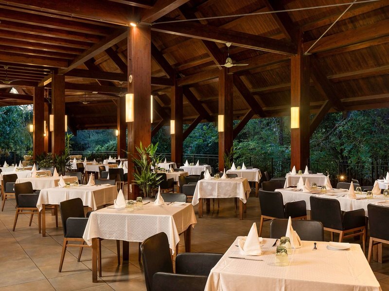 Occidental Paradise Dambulla 19