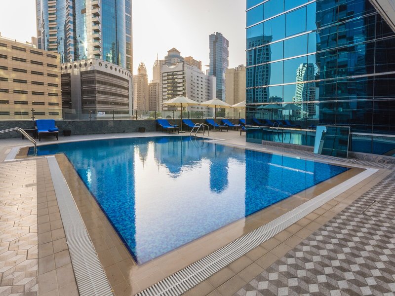 Golden Tulip Media Hotel  6