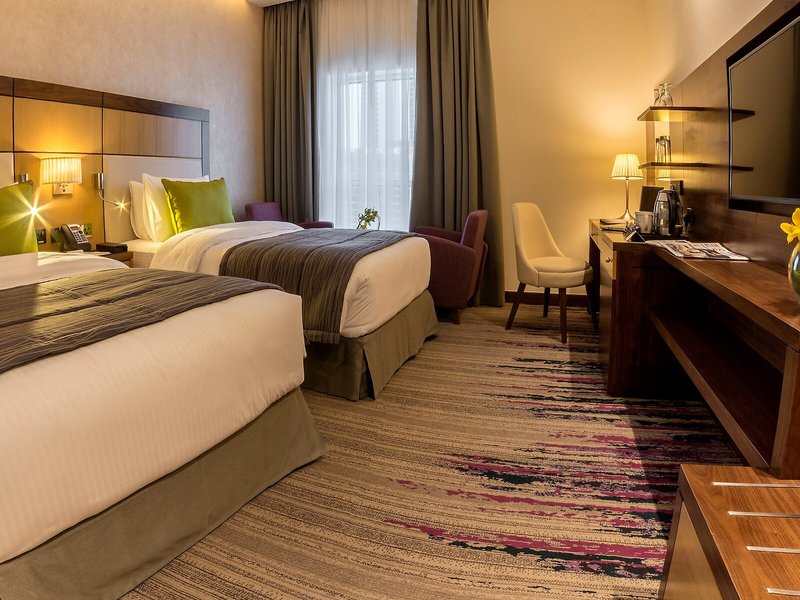 Golden Tulip Media Hotel  35