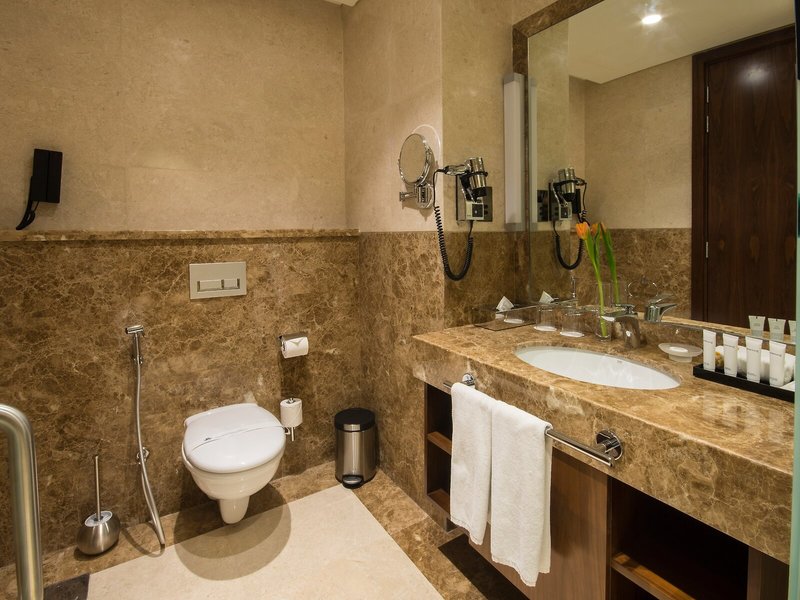 Golden Tulip Media Hotel  43