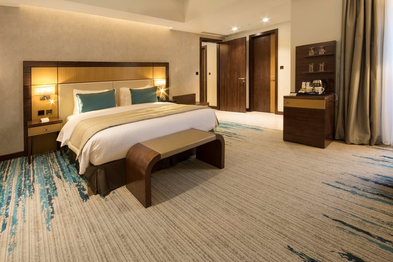 Golden Tulip Media Hotel 3