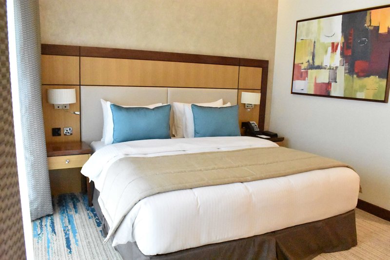 Golden Tulip Media Hotel 8