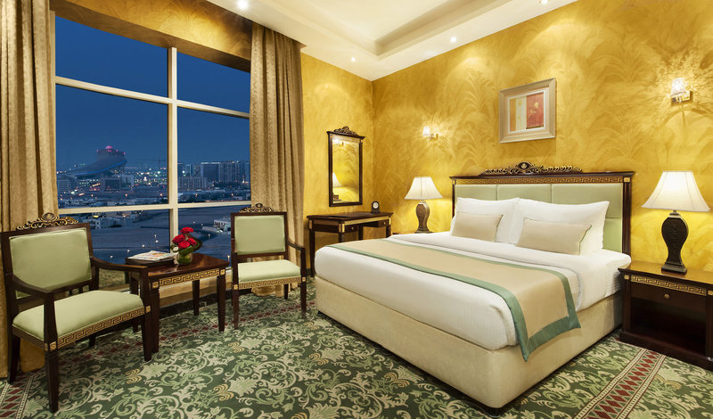 Golden Tulip Media Hotel 11