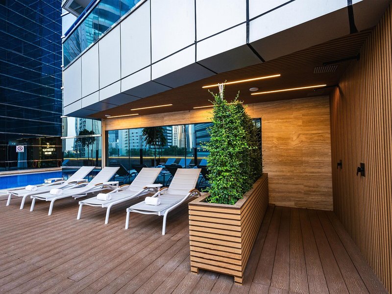 Golden Tulip Media Hotel  5