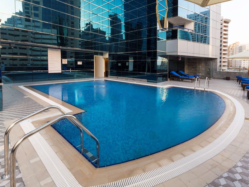 Golden Tulip Media Hotel  6