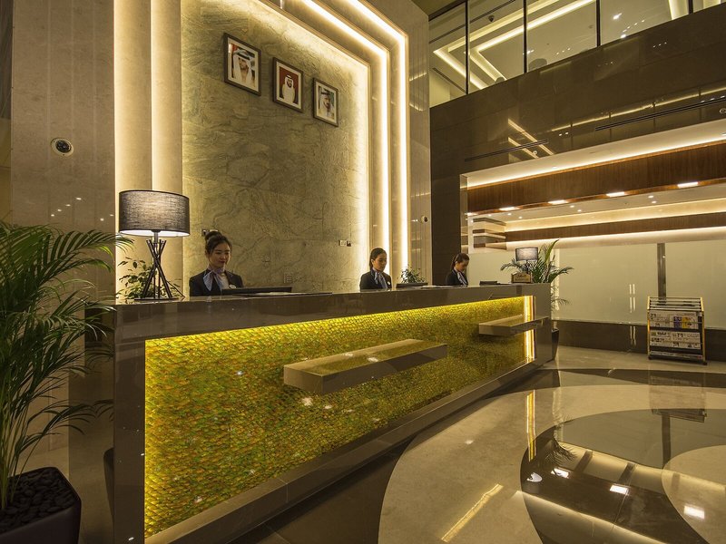 Golden Tulip Media Hotel  11