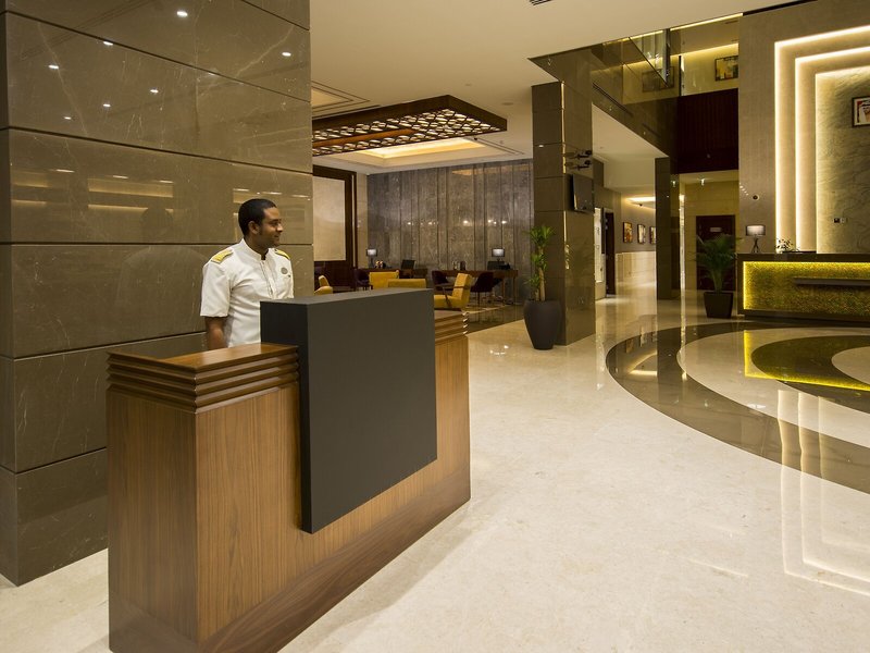Golden Tulip Media Hotel  13