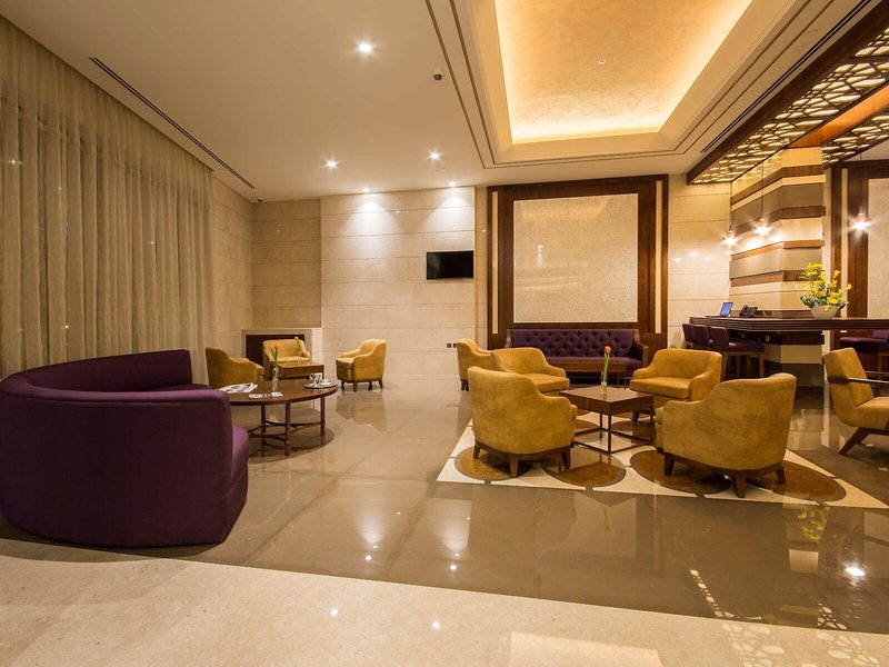 Golden Tulip Media Hotel  16