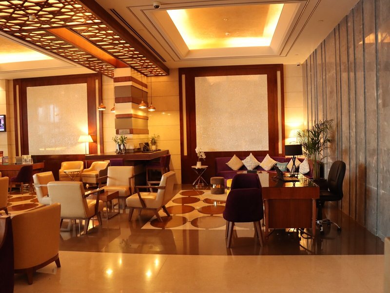 Golden Tulip Media Hotel  19