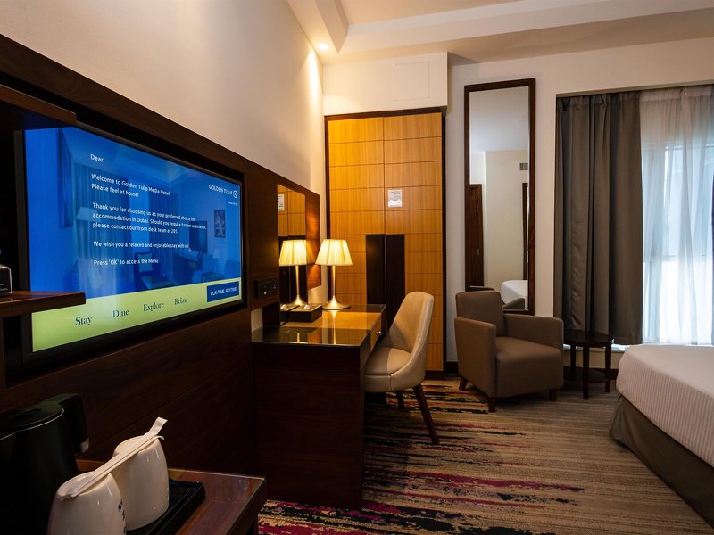 Golden Tulip Media Hotel  38