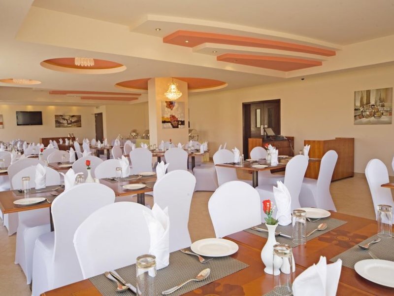 Centara Life Muscat Dunes Hotel 9
