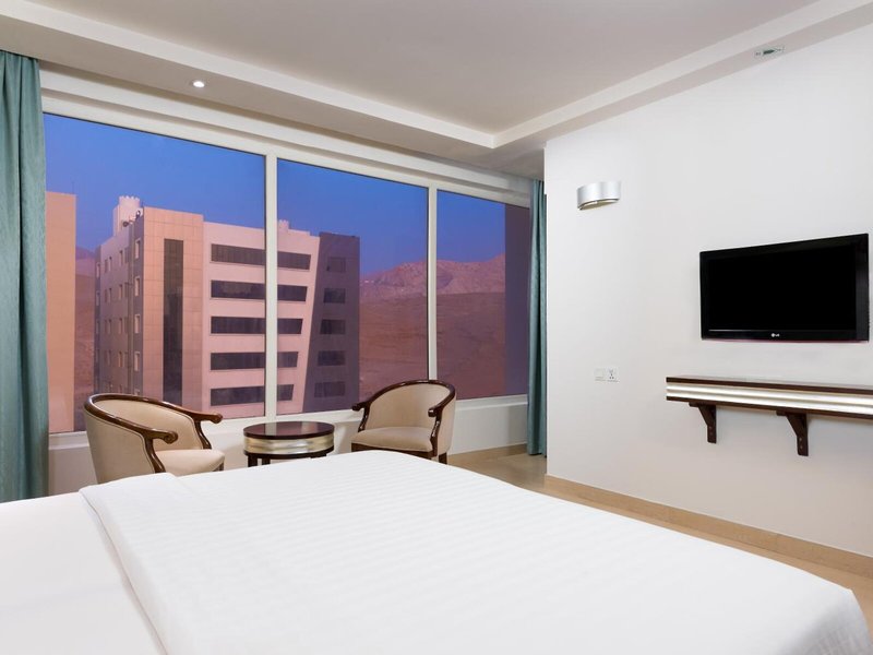 Centara Life Muscat Dunes Hotel 11