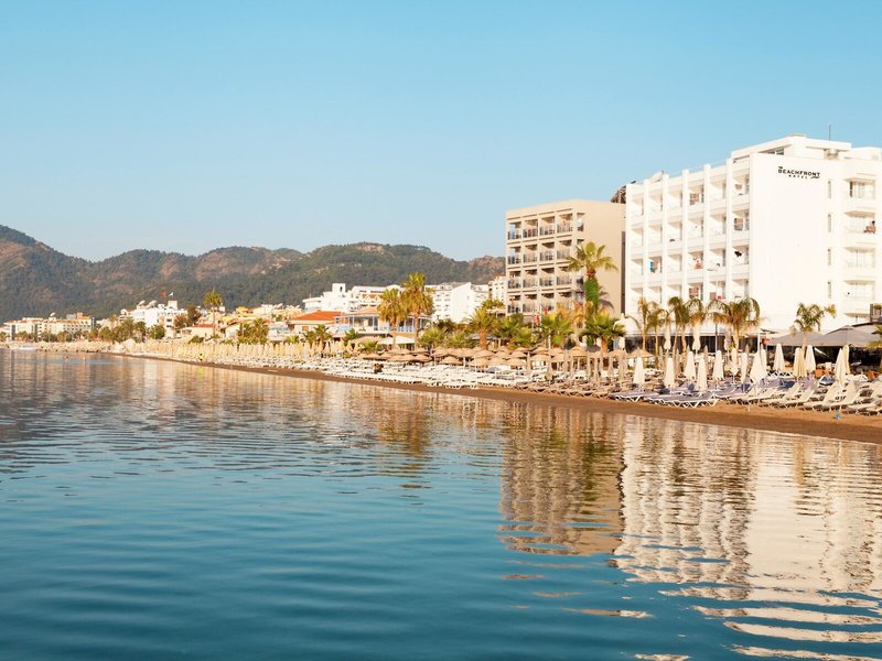 The Beachfront Hotel 7