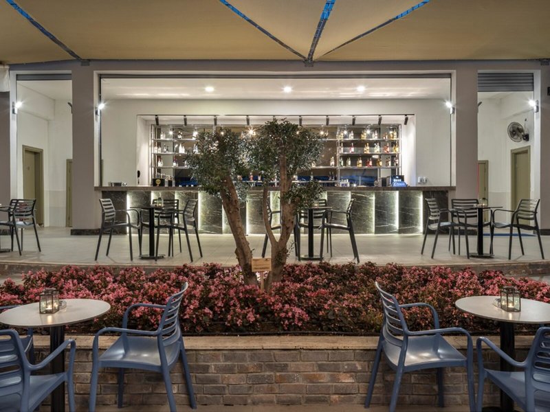 Ramada Resort Lara 28