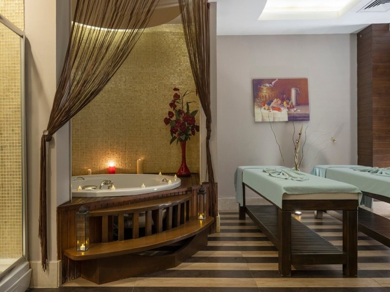 Ramada Resort Lara 48