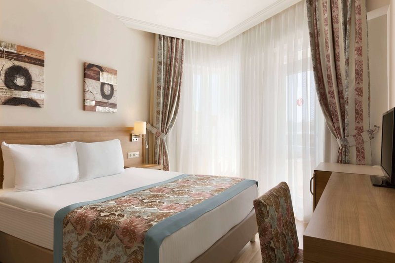 Ramada Resort by Wyndham Lara 19