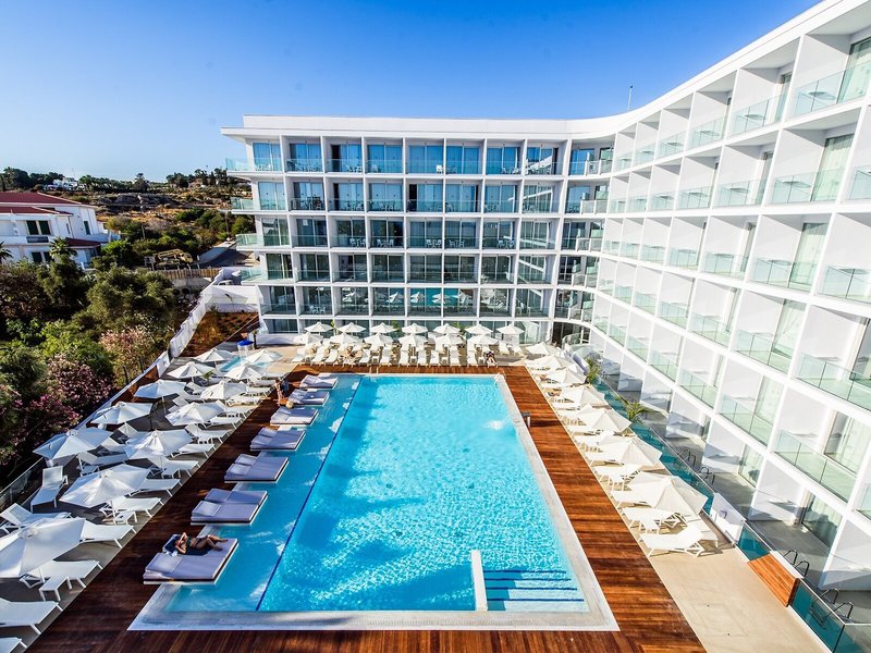 Eleana Hotel 8