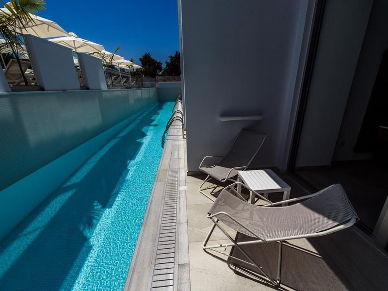 Eleana Hotel 11