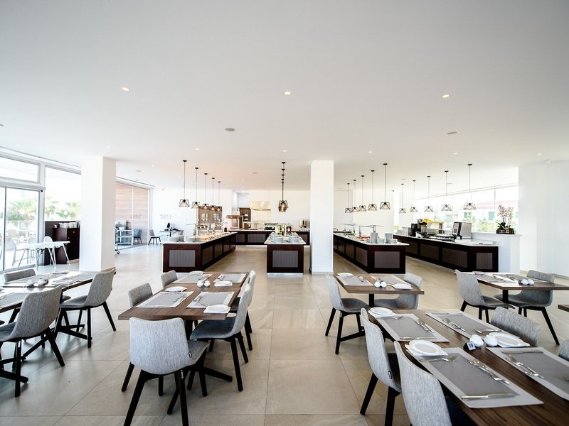 Eleana Hotel 31