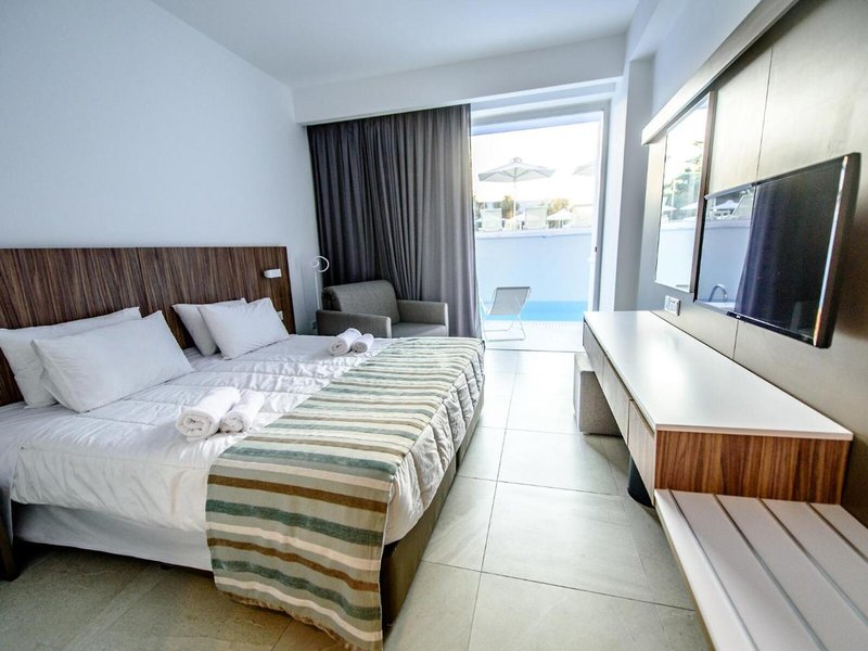 Eleana Hotel 40