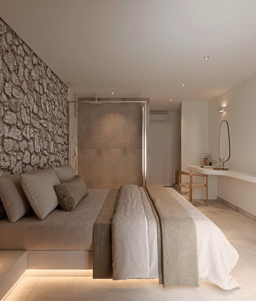 Tinas Plus Hotel 30