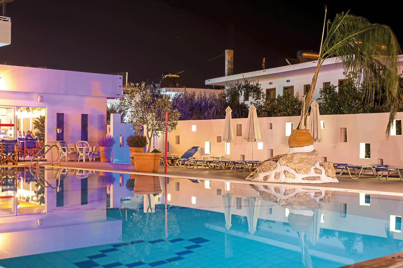 Tinas Plus Hotel 20