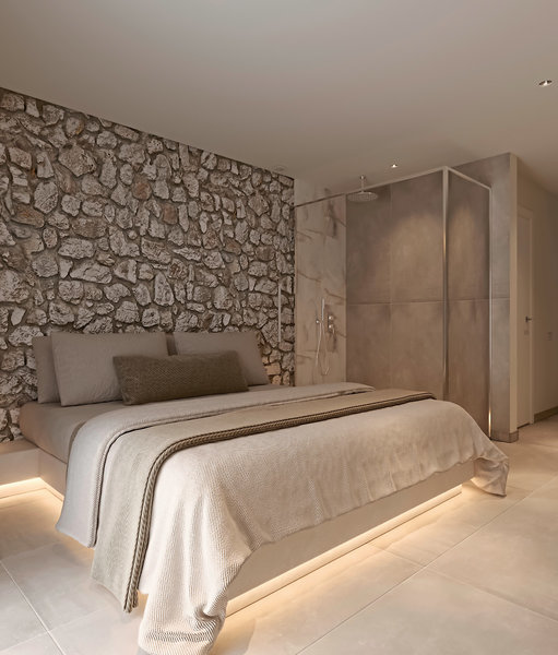 Tinas Plus Hotel 27