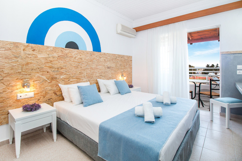 Tinas Plus Hotel 8