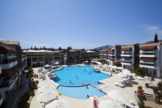 Risa Hotel 1