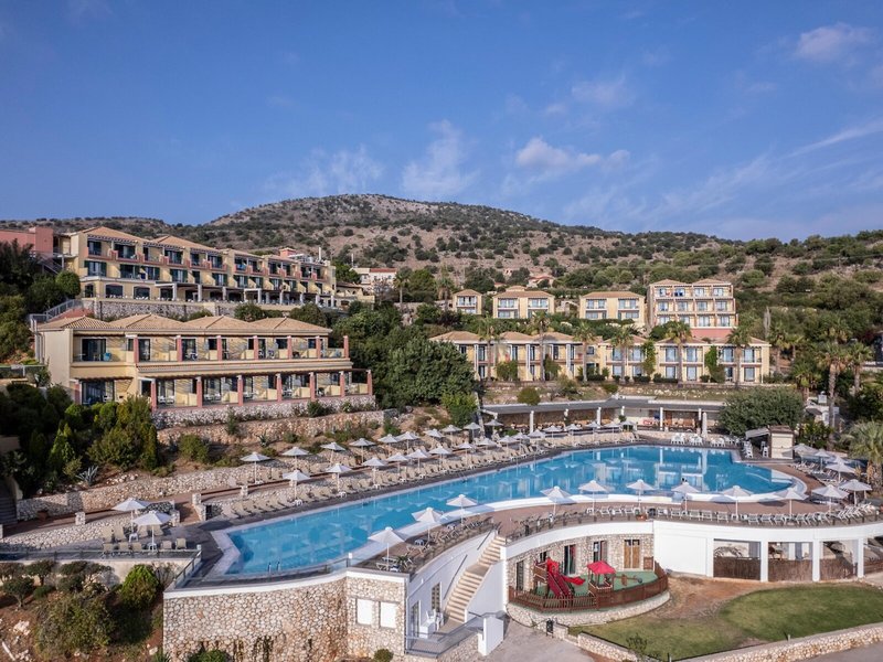Apostolata Island Resort & Spa 1