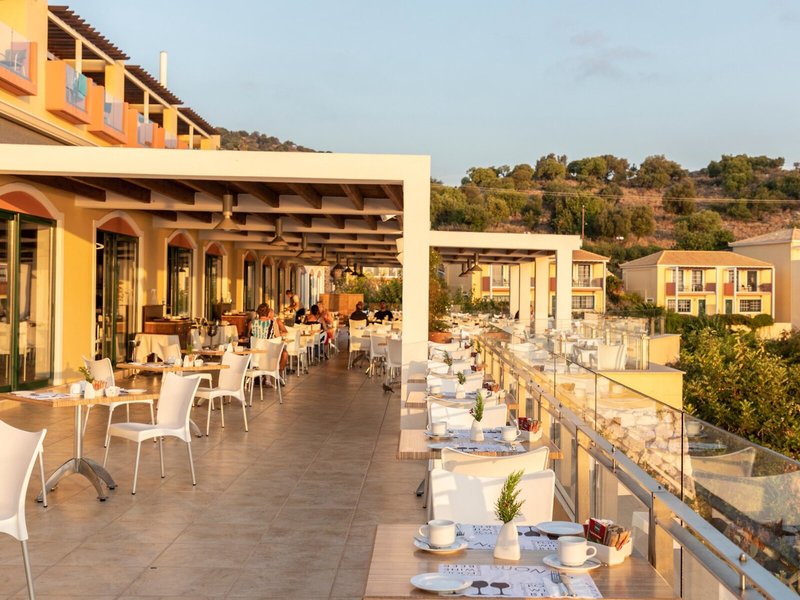 Apostolata Island Resort & Spa 5