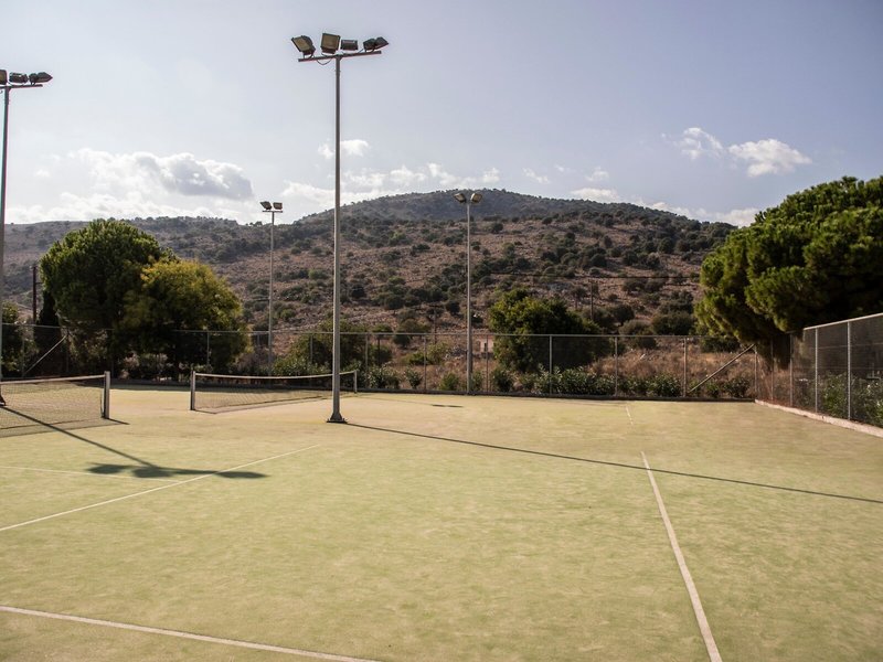 Apostolata Island Resort & Spa 10