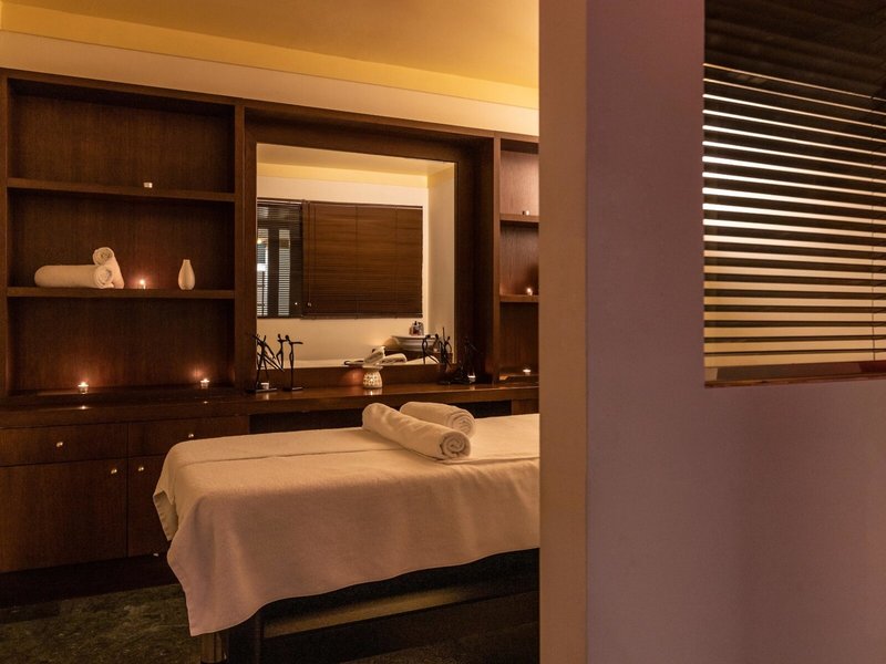 Apostolata Island Resort & Spa 13