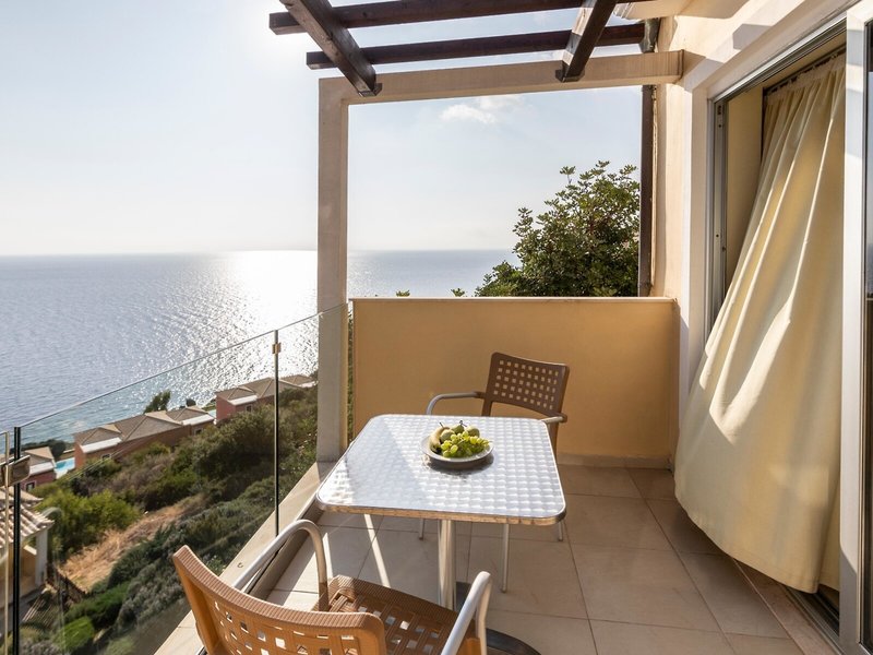 Apostolata Island Resort & Spa 24