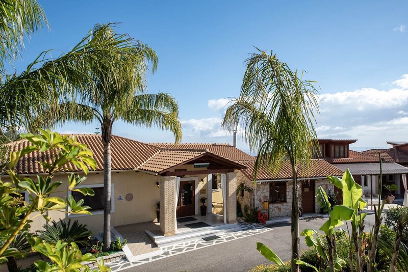 Sea View Village Studios & Apartments 3