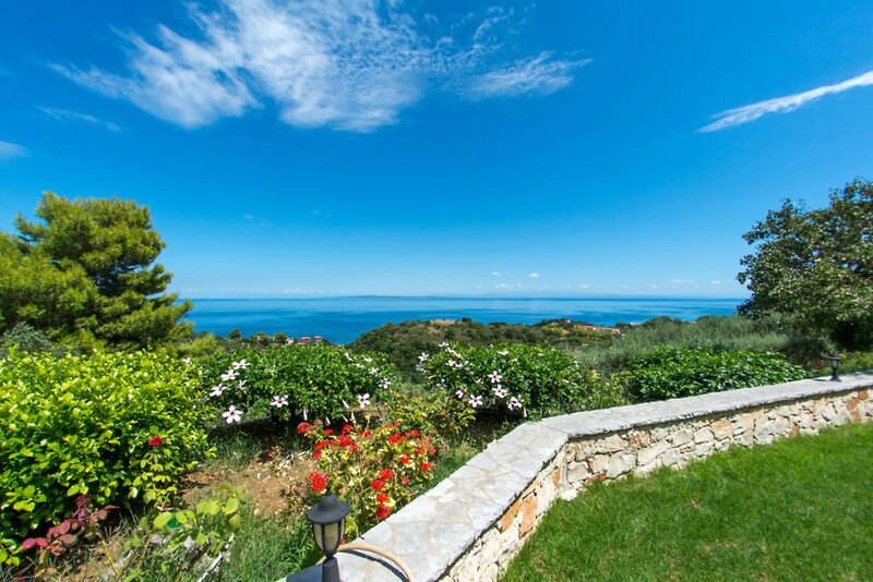 Sea View Village Studios & Apartments 6