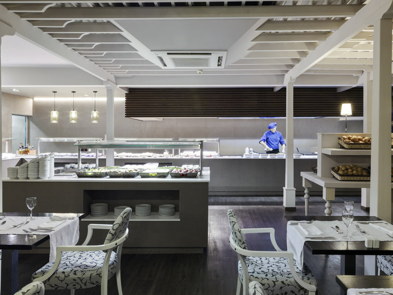 SENTIDO H10 White Suites 12