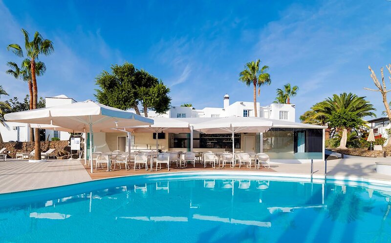 H10 White Suites 3