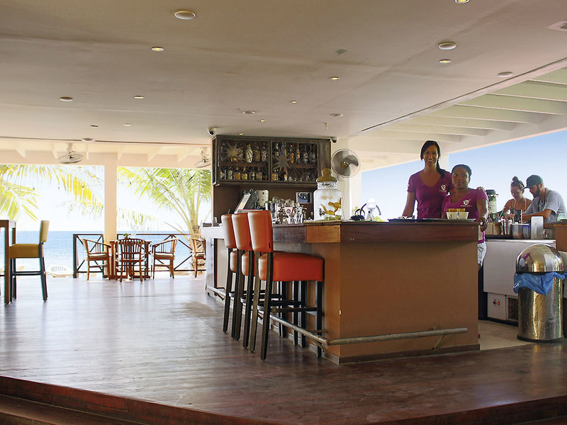 Scuba Lodge Boutique & Ocean Suites Hotel 13 - Bar