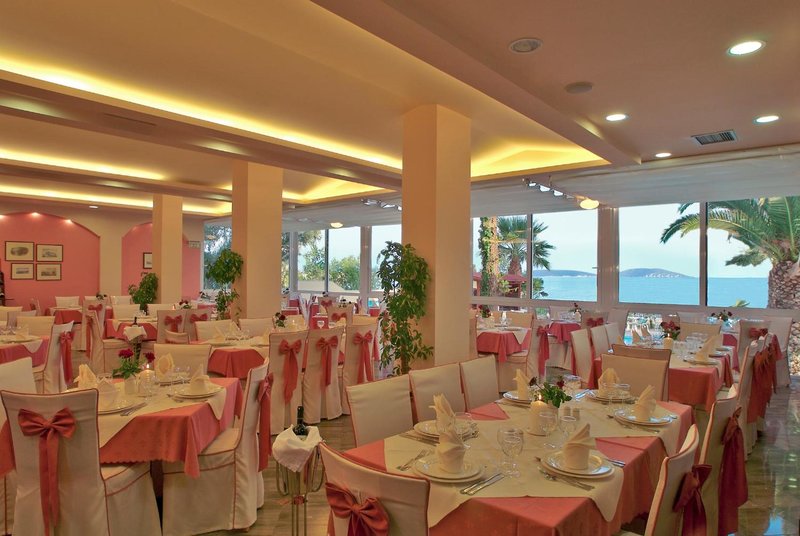 Tolon Holidays Hotel 2 - Restaurant
