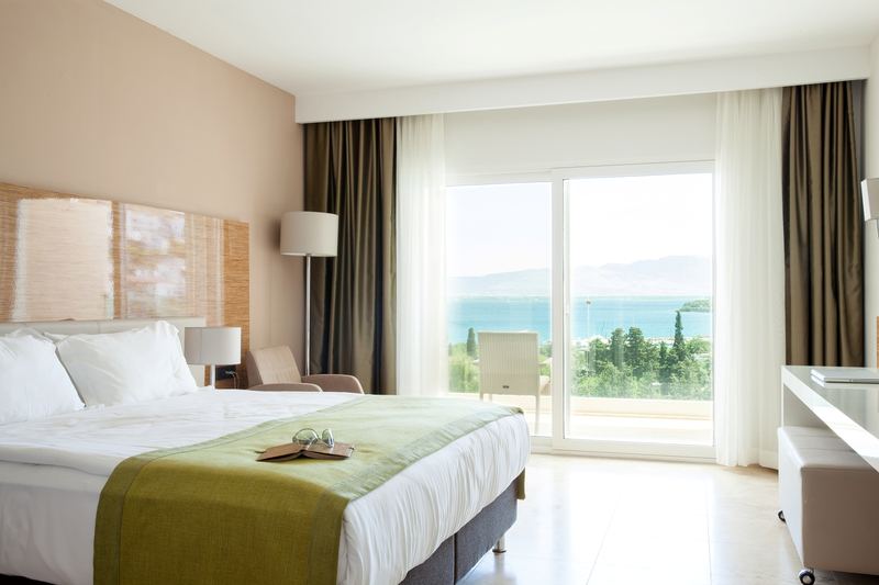 Bellazure Hotel 7